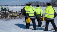 Mayday - Alarm im Cockpit – Ermittler auf dem Weg zur Absturzstelle des West Air Sweden Flugs 294. Das Cargo-Flugzeug fiel plötzlich geradezu vom Himmel.