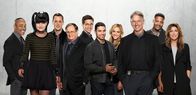 Navy CIS – (14. Staffel) - Untersuchen Verbrechen, die auf irgendeine Weise mit der US-Navy oder dem Marine Korps zu tun haben: (v.l.n.r.) Leon Vance (Rocky Carroll), Abby Sciuto (Pauley Perrette), Timothy McGee (Sean Murray), Dr. Donald "Ducky" Mallard (David McCallum), Jimmy Palmer (Brian Dietzen), Nick Torres (Wilmer Valderrama), Ellie Bishop (Emily Wickersham), Leroy Jethro Gibbs (Mark Harmon), Clayton Reeves (Duane Henry) und Alex Quinn (Jennifer Esposito) ...