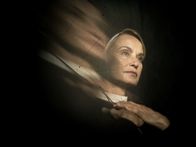 American Horror Story – (2. Staffel) - Die Insassen der Briarcliff-Nervenheilanstalt werden von Schwester Jude (Jessica Lange) mit ihren ganz eigenen Methoden gezüchtigt ...