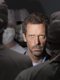 Dr. House – (3. Staffel) - Seine Art, mit Patienten umzugehen, ist unorthodox und mehr als gewöhnungsbedürftig: Dr. Gregory House (Hugh Laurie)
