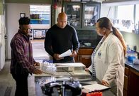 Navy CIS: L.A. – (v.l.n.r.) Special Agent Devin Roundtree (Caleb Castille); Special Agent Sam Hanna (LL Cool J); Jennifer Tuala (Sisa Grey)