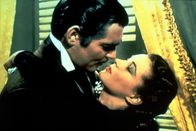 Vom Winde verweht – Obwohl ihr Rhett Butler (Clark Gable, l.) sein Herz zu Füßen legt, kann Scarlett (Vivien Leigh, r.) ihren spießigen Ashley nicht vergessen. Doch dann macht die draufgängerische junge Frau ein unmoralisches Angebot ...