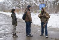 The Strain – Finden Alex (Angel Parker, l.) und Eph (Corey Stoll, M.) dank Francis (Tonya Pinkins, r.) endlich heraus, was es mit "New Horizons" tatsächlich auf sich hat?