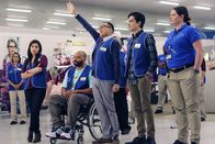 Superstore – v.r.) meldet sich und möchte unbedingt die Salsa Soßen verköstigen. Ist er der Richtige für den Job, weil Glenn denkt, Mateo wäre Mexikaner?