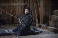 The Strain – Zach lässt sich weiterhin vom Master für dessen Zwecke ausnutzen. Unterdessen gerät Fet (Kevin Durand) bei seiner Suche nach einem Mittel gegen den Master in Gefangenschaft ...