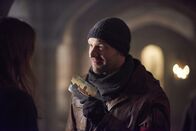 The Strain – Während sich Eph (Corey Stoll) um Setraktians Gesundheit sorgt, reisen Fet und Quinlan nach Manhattan, um den Master aufzuhalten ...