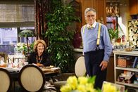 9JKL – Judy (Linda Lavin, l.); Harry (Elliott Gould, r.)