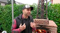 Murat dreht am Rad – Murat und dieDie außergewöhnliche Verwandlung einer Windmühle in einen Pizzaofen