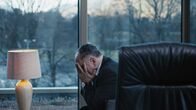 L'ultim Rumantsch - Der letzte Rätoromane – Steht zunehmend unter Druck: Marco Luca Castelli als Gion