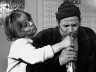 Polizeiruf 110 – 50 Uhr. Theo Lute (Ulrich Thein) und Frau Lute (Annekathrin Bürger).