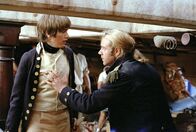 Master and Commander: Bis ans Ende der Welt – Captain Jack Aubrey (Russell Crow, re.) und Calamy (Max Benitz)