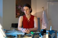 In aller Freundschaft – Klinikleiterin Prof. Dr. Maria Weber (Annett Renneberg) versucht die schrecklichen Ereignisse in der Sachsenklinik zu verarbeiten.