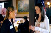 Gilmore Girls – (v.li.) Liza Weil (Paris Geller), Alexis Bledel (Lorelai 'Rory' Leigh Gilmore).