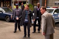 Brooklyn Nine-Nine – (v.l.n.r.) Captain Ray Holt (André Braugher); Jake Peralta (Andy Samberg); Terry Jeffords (Terry Crews); Charles Boyle (Joe Lo Truglio)