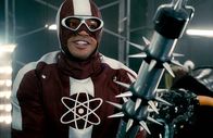 Kick-Ass 2 – Donald Faison (Dr. Gravity).