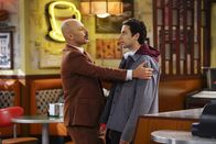 Superior Donuts – Fawz (Maz Jobrani, l.); Abe (Fahim Anwar, r.)
