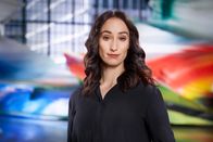 Kulturzeit – Moderatorin Vivian Perkovic (ZDF). "Kulturzeit" ist das werktägliche Kulturmagazin von 3sat. "Kulturzeit" mischt sich in kulturelle und gesellschaftspolitische Fragen ein. Das Magazin bietet Hintergrundinformationen, Porträts und Gespräche zu aktuellen und brisanten Fragen.