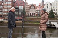 Rote Rosen – Tatjana (Judith Sehrbrock, r.) macht Thomas (Gerry Hungbauer, l.) klar, dass sie sich von ihm fernhalten will, aus Angst, ihn zu verletzen.