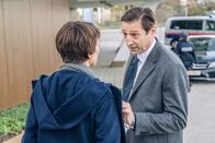 Im Schatten der Angst – Julia Koschitz (Karla Eckhardt), Andreas Patton (Erich Bruckner).