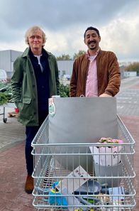 Krause kommt! – SWR Fernsehen KRAUSE KOMMT!, "Eko Fresh" Uhr. Blumentopf XXL: Pierre M. Krause und Eko Fresh haben im Baumarkt eingekauft