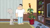 American Dad! – Roger, l.; Stan, r.