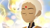 Droners – Sun von den Tao Twins meditiert. Mit dabei ist sein Genie Lotus.