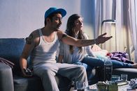 neoriginal: Blockbustaz – Sol (Eko Fresh) und Jessica (Joyce Ilg).