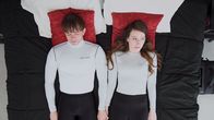 Das Honeymoon Experiment – Tom (Jim Schubin), Eve (Chloe Carroll)