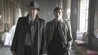 Der junge Inspektor Morse – Der junge Endeavour Morse (Shaun Evans, r.) wird dem erfahrenen Ermittler Fred Thursday (Roger Allam, l.) zugeteilt. Gemeinsam gehen sie auf Verbrecherjagd.