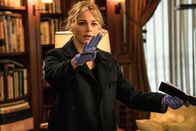 Instinct - Auf Mörderjagd – Bei den Ermittlungen zu ihrem neuen Fall gerät Detective Lizzie Needham (Bojana Novakovic) in eine riskante Situation ...