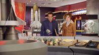 Nachts im Museum 2 – Larry Daley (Ben Stiller, l.); Amelia Earhart (Amy Adams, r.)