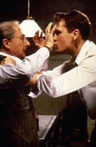 Tod eines Handlungsreisenden – William 'Willy' Loman (Dustin Hoffman, l.); Biff Loman (John Malkovich, r.)