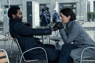 Counterpart – Ian Shaw (Nicholas Pinnock, l.); Emily (Olivia Williams, r.)
