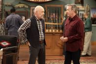 Last Man Standing – L-R: Ed Alzate (Hector Elizondo), Mike Baxter (Tim Allen)