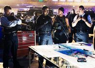 xXx 2 - The Next Level – Sie sind die einzige Hoffnung, den ersten Putsch in der amerikanischen Geschichte zu vereiteln: (v.l.n.r.) Toby Lee Shavers (Michael Roof), xXx Agent Darius Stone (Ice Cube), Zeke (Xzibit) und Agent Kyle Steele (Scott Speedman) ...