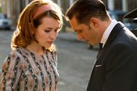 Legend – Emily Browning (Frances Shea) und Reggie Kray (Tom Hardy)