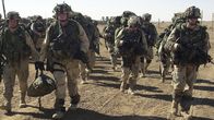 Inside NATO – US-Soldaten sollen nach den Anschlägen des 11. September 2001 Afghanistan von den radikalislamischen Taliban befreien, unter Unterstützung von NATO-Truppen.