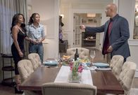 Lethal Weapon – (v.li.) Keesha Sharp (Trish Murtaugh), Chandler Kinney (Riana Murtaugh), Damon Wayans (Det. Roger Murtaugh).