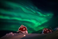 Terra X: Faszination Wasser – Im Winter färben immer wieder funkelnde Polarlichter den Himmel grün: ein einmaliges Schauspiel.