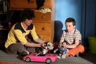 The Middle – Axl (Charlie McDermott, l.); Brick (Atticus Shaffer, r.)