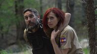 Dragon Soldiers – Lance Hollis (Tarkan Dospil) und Gwen Peters (Arielle Brachfeld)