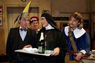 MA 2412 – (v.li) Karl Markovics (Senatsrat), Roland Düringer (Breitfuß), Monica Weinzettl (Knackal), Alfred Dorfer (Weber).