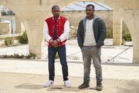 Bulletproof – Aaron Bishop (Noel, Clarke, l.); Ronnie Pike (Ashley Walters, r.)
