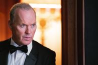 The Protégé - Der Racheengel – Rembrandt (Michael Keaton) ist nicht nur ein Auftragskiller, sondern auch der Bodyguard des als Philanthrop auftretenden Edward Hayes.