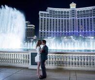 Royal Pains – v.l.n.r.) Paige Collins (Brooke D'Orsay); Evan R. Lawson (Paulo Costanzo)