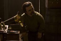 Low Down – Alain (Peter Dinklage)