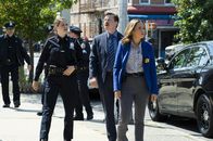 East New York – (v.l.n.r.) Officer Brandy Quinlan (Olivia Luccardi); Detective Tommy Killian (Kevin Rankin); Detective Crystal Morales (Elizabeth Rodriguez)