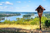 Expedition in die Heimat – Stockfotografie From from Rochusberg over Rhine Islands, Ruedesheim, Bingen, Germany : lizenzfreie Fotos
