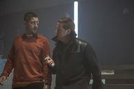 The Aliens – Lewis (Michael Socha, l.); Dominic (Jim Howick, r.)