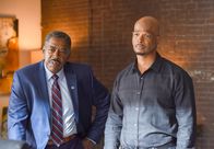 Lethal Weapon – (v.li.) Ernie Hudson (Hank Peterson), Damon Wayans (Det. Roger Murtaugh).